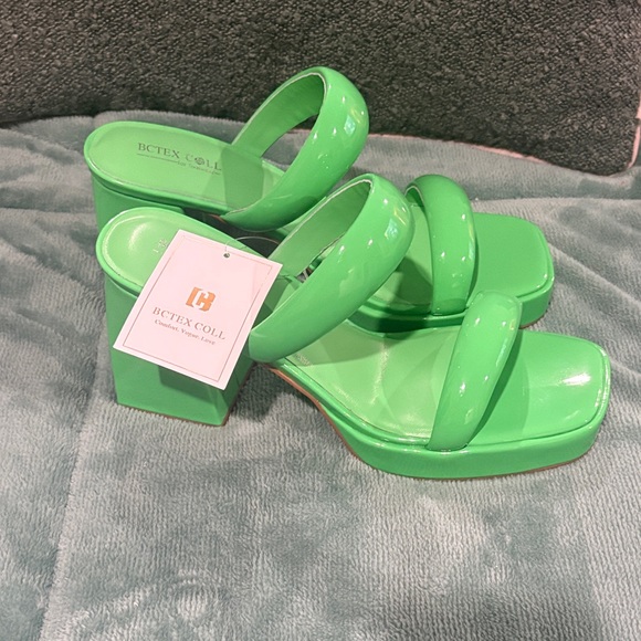Shoes - Green Women's Platform Sandals